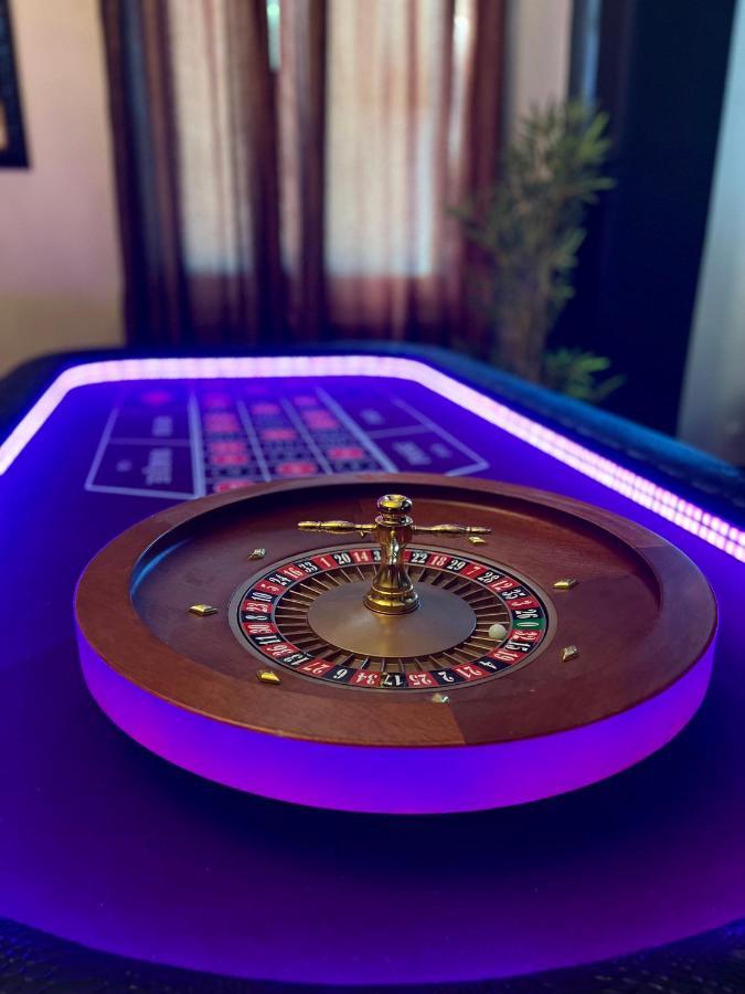 몽스 Capsule Casino - Jacuzzi - Billard - Netflix - Console & Jeux 아파트 외부 사진