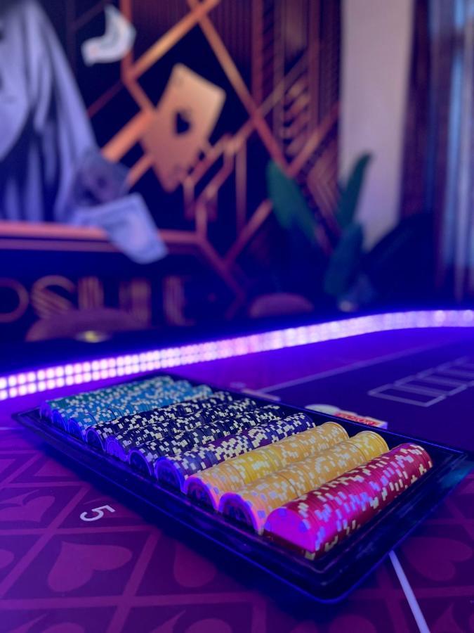 몽스 Capsule Casino - Jacuzzi - Billard - Netflix - Console & Jeux 아파트 외부 사진