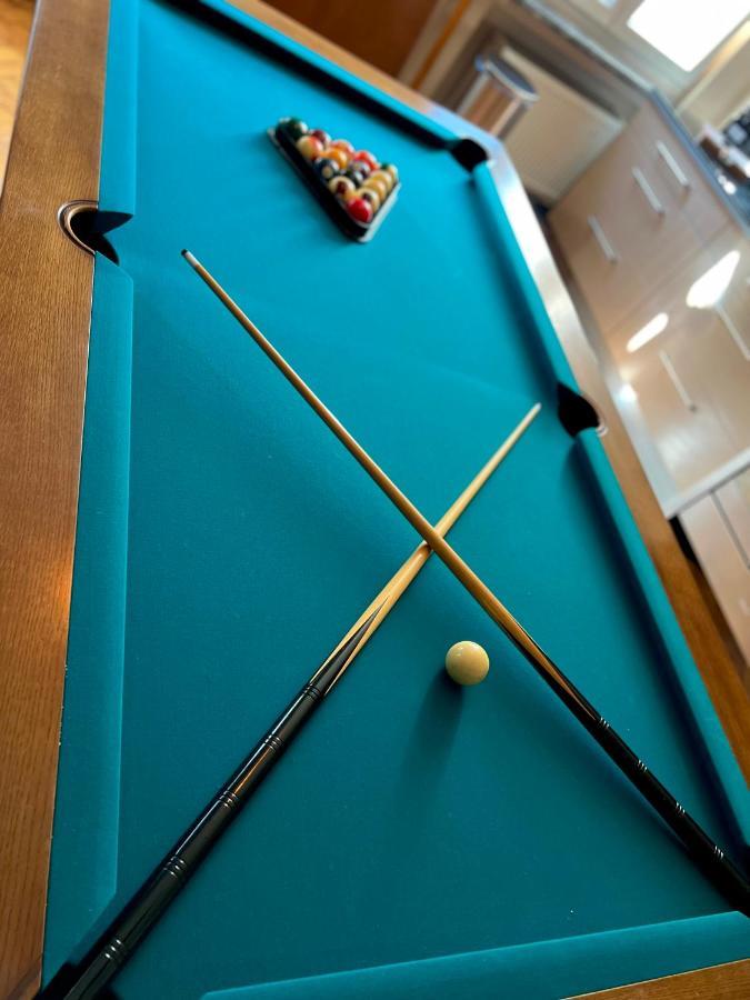 몽스 Capsule Casino - Jacuzzi - Billard - Netflix - Console & Jeux 아파트 외부 사진